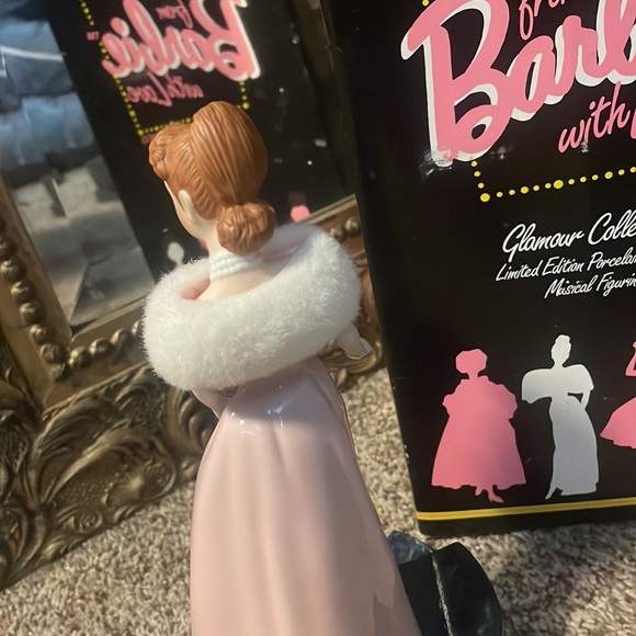 Barbie Porcelain musical figurine - Enchanted Evening 1960 Limited Edition  1993 - Picture 7 of 17